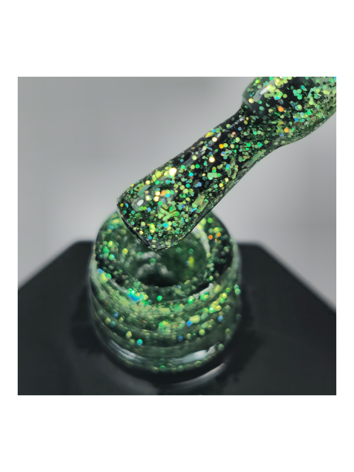 Little Elfi – Semi-Permanent UV/LED Glitter Multi-Tone Green Nail