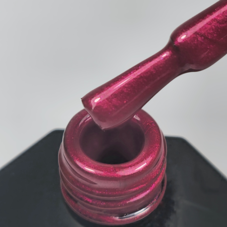 Berry Red – Semi-permanenter UV/LED Nagellack Irisierendes Rot | 10 ml