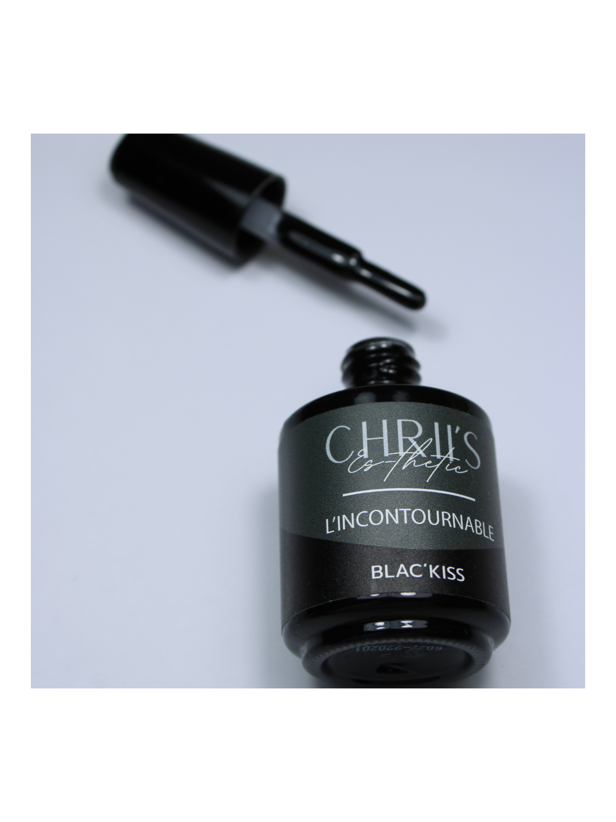 Blac'kiss – Semi-Permanent UV/LED Black Nail Polish | 15 ml